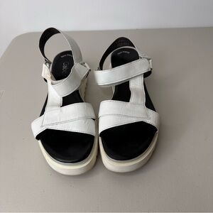 Gabor Sandals Women's US Size 9 White Silver Hook Latch Flatform Open Toe Shoes